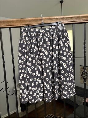 Xhilaration Black Daisy A-Line Skirt